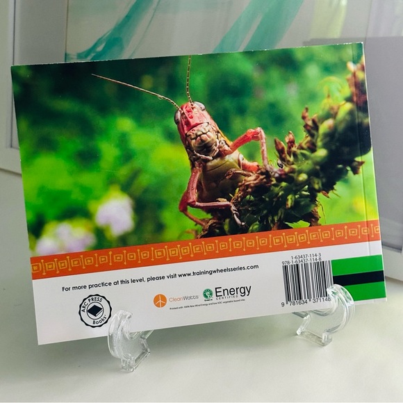 Grasshopper Gets Away Mini Kids Facts Picture Book - Picture 5 of 5